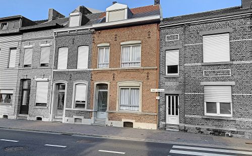 Maison 2 chambres + bureau avec jardin Maison 2 chambres + bureau avec jardin