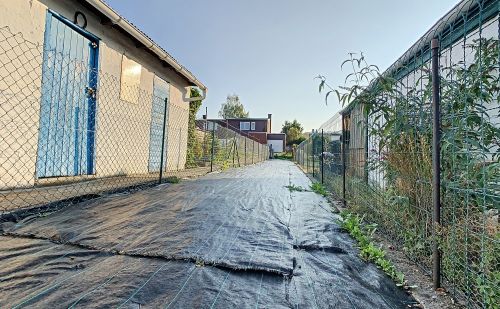 Maison 2 chambres + bureau avec jardin Maison 2 chambres + bureau avec jardin