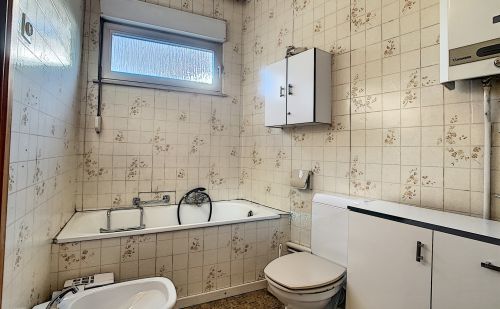 Maison 2 chambres + bureau avec jardin Maison 2 chambres + bureau avec jardin