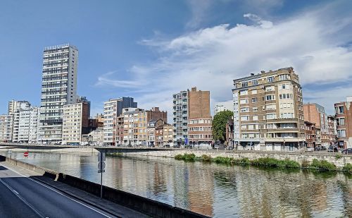 Appartement avec vue sur la Dérivation à Liège Appartement avec vue sur la Dérivation à Liège