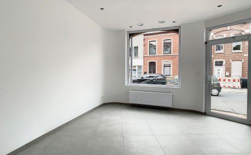 Maison de commerce ou pour profession libérale au centre de Vaux-sous-Chèvremont