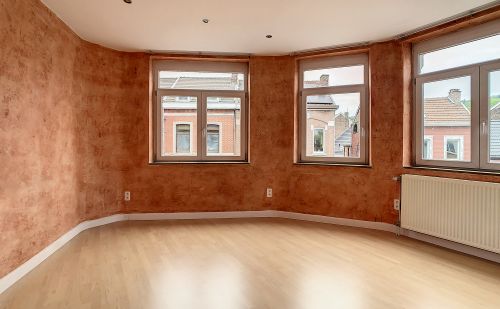 Maison de commerce ou pour profession libérale au centre de Vaux-sous-Chèvremont