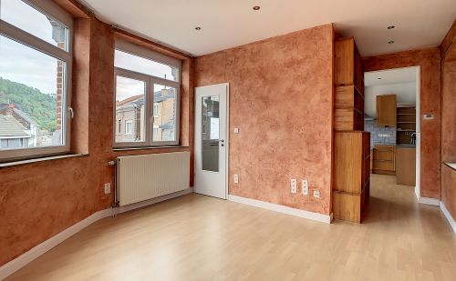 Maison de commerce ou pour profession libérale au centre de Vaux-sous-Chèvremont