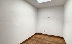 Maison de commerce ou pour profession libérale au centre de Vaux-sous-Chèvremont