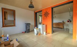 Maison 2 chambres à rafraîchir avec petit jardin