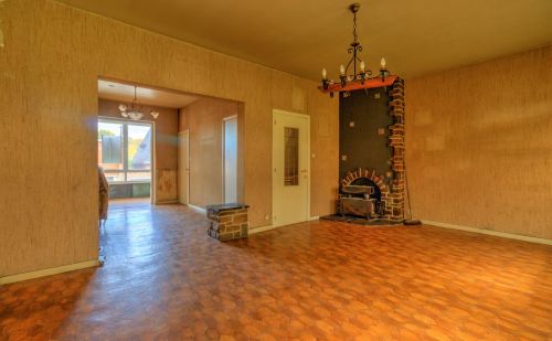 Maison 4 chambres à rénover avec jardin et garage