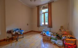 Spacieuse maison à rénover avec jardin