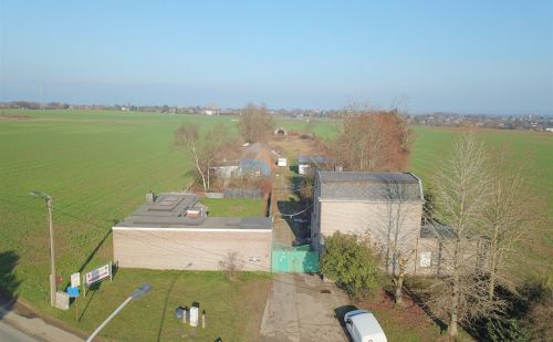 Terrain et 2 habitations à vendre à Hermée Terrain et 2 habitations à vendre à Hermée