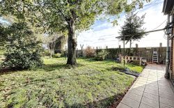 Terrain et 2 habitations à vendre à Hermée Terrain et 2 habitations à vendre à Hermée