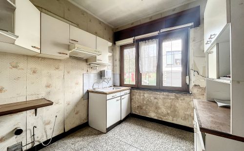 Maison 3 façades au centre de Vaux-s-Chèvremont