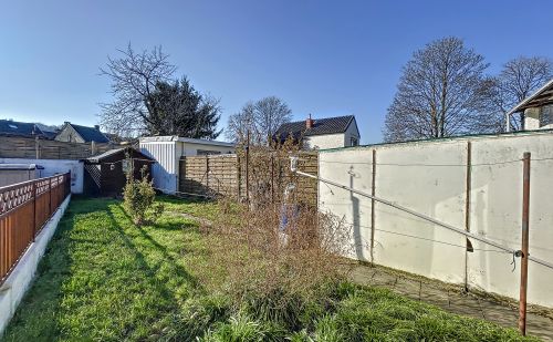 Maison 3 façades au centre de Vaux-s-Chèvremont Maison 3 façades au centre de Vaux-s-Chèvremont