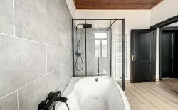 Maison entièrement rénovée au centre de Vaux-sous-Chèvremont