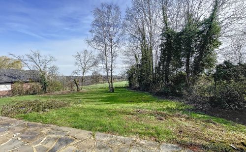 Villa sur terrain de 1800m² à Beaufays