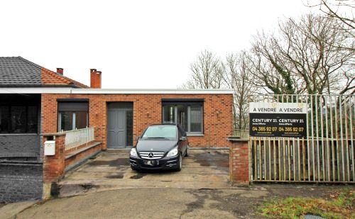 Appartement rénové 1 chambre avec terrasse Appartement rénové 1 chambre avec terrasse