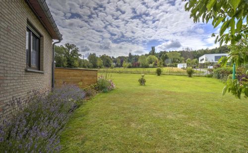 Belle villa 4 façades 3 chambres avec garage, terrasse et jardin