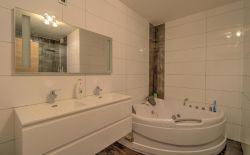 Immeuble de rapport comprenant 5 unités