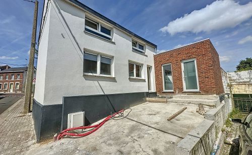 Maison entièrement rénovée à Herstal Maison entièrement rénovée à Herstal