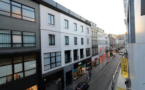 Immeuble commercial dans le nouveau piétonnier au centre de Liège Immeuble commercial dans le nouveau piétonnier au centre de Liège
