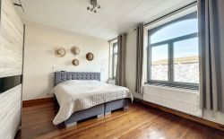 Maison 4 façades rénovée au cœur du village de Vaux-s-Chèvremont