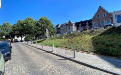 Maison à réhabiliter avec permis en cours pour 3 lots