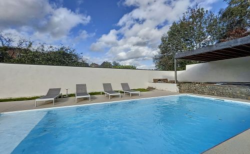 Grand appartement avec jardin commun et piscine à Vottem