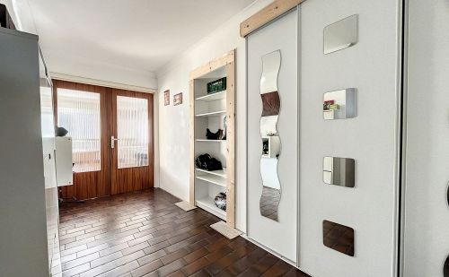 Grand appartement avec jardin commun et piscine à Vottem