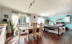 Grand appartement avec jardin commun et piscine à Vottem