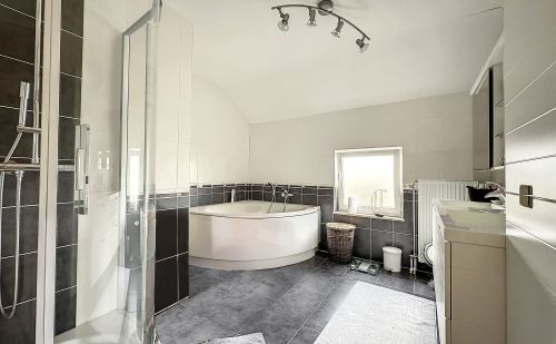 Spacieuse maison de 2007 à Faimes