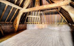 Maison de commerce avec appartement et garage Maison de commerce avec appartement et garage