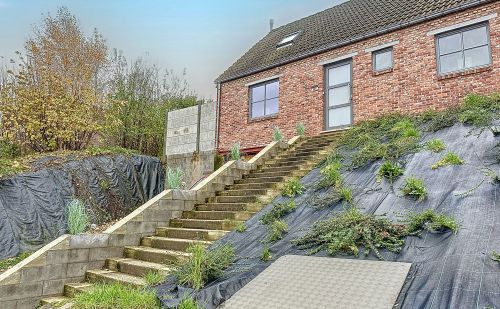 Maison moderne rénovée à Milmort