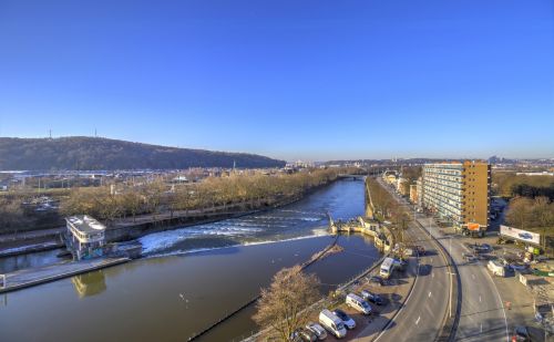 Penthouse 1 chambre à rénover avec vue imprenable sur la Meuse Penthouse 1 chambre à rénover avec vue imprenable sur la Meuse