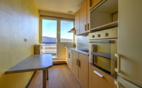 Penthouse 1 chambre à rénover avec vue imprenable sur la Meuse Penthouse 1 chambre à rénover avec vue imprenable sur la Meuse