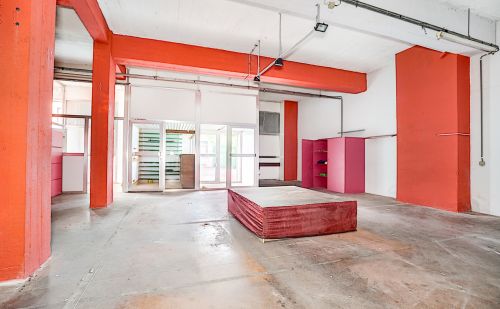 Grand rez commercial offrant de nombreuses possibilités