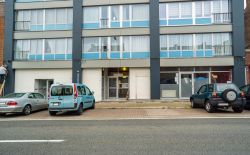 Grand rez commercial offrant de nombreuses possibilités