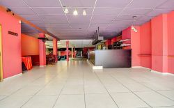 Grand rez commercial offrant de nombreuses possibilités