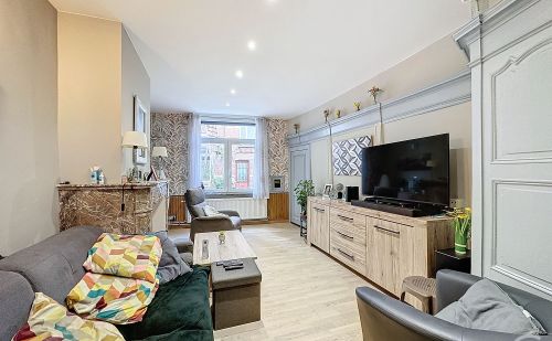 maison avec dépendances aux multiples possibilités