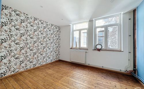 maison avec dépendances aux multiples possibilités