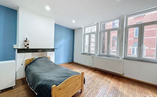 maison avec dépendances aux multiples possibilités