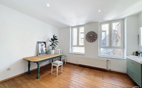 maison avec dépendances aux multiples possibilités