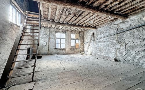 maison avec dépendances aux multiples possibilités