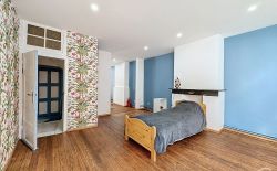 maison avec dépendances aux multiples possibilités