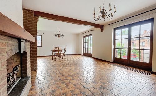 Maison 4 chambres à vendre à Heure le Romain