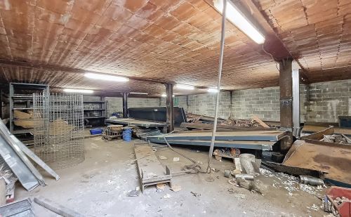 Entrepôts et bureaux à vendre à Herstal Entrepôts et bureaux à vendre à Herstal