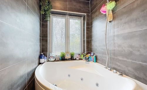 Maison 4 chambres à vendre à Cheratte Maison 4 chambres à vendre à Cheratte