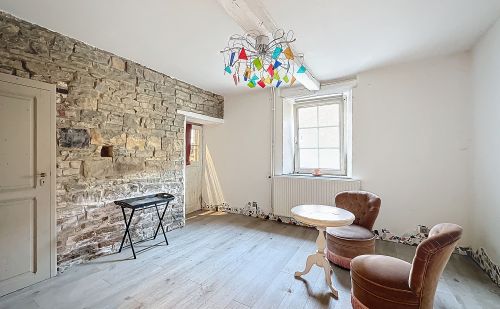 Maison en pierres du pays à vendre à Poulseur Maison en pierres du pays à vendre à Poulseur