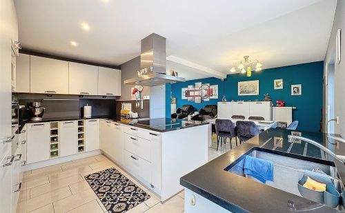 Maison 4 chambres à vendre à Heure le Romain