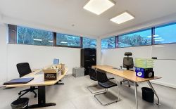 Immeuble de bureaux de +/-590m² à vendre à Embourg Immeuble de bureaux de +/-590m² à vendre à Embourg