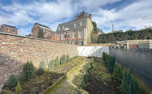 Maison 3 façades idéalement située à Chênée