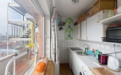 Studio avec balcon en bord de Meuse