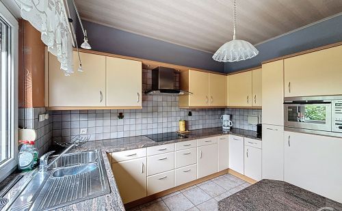 Bungalow 3 façades avec jardin à Grace Berleur Bungalow 3 façades avec jardin à Grace Berleur